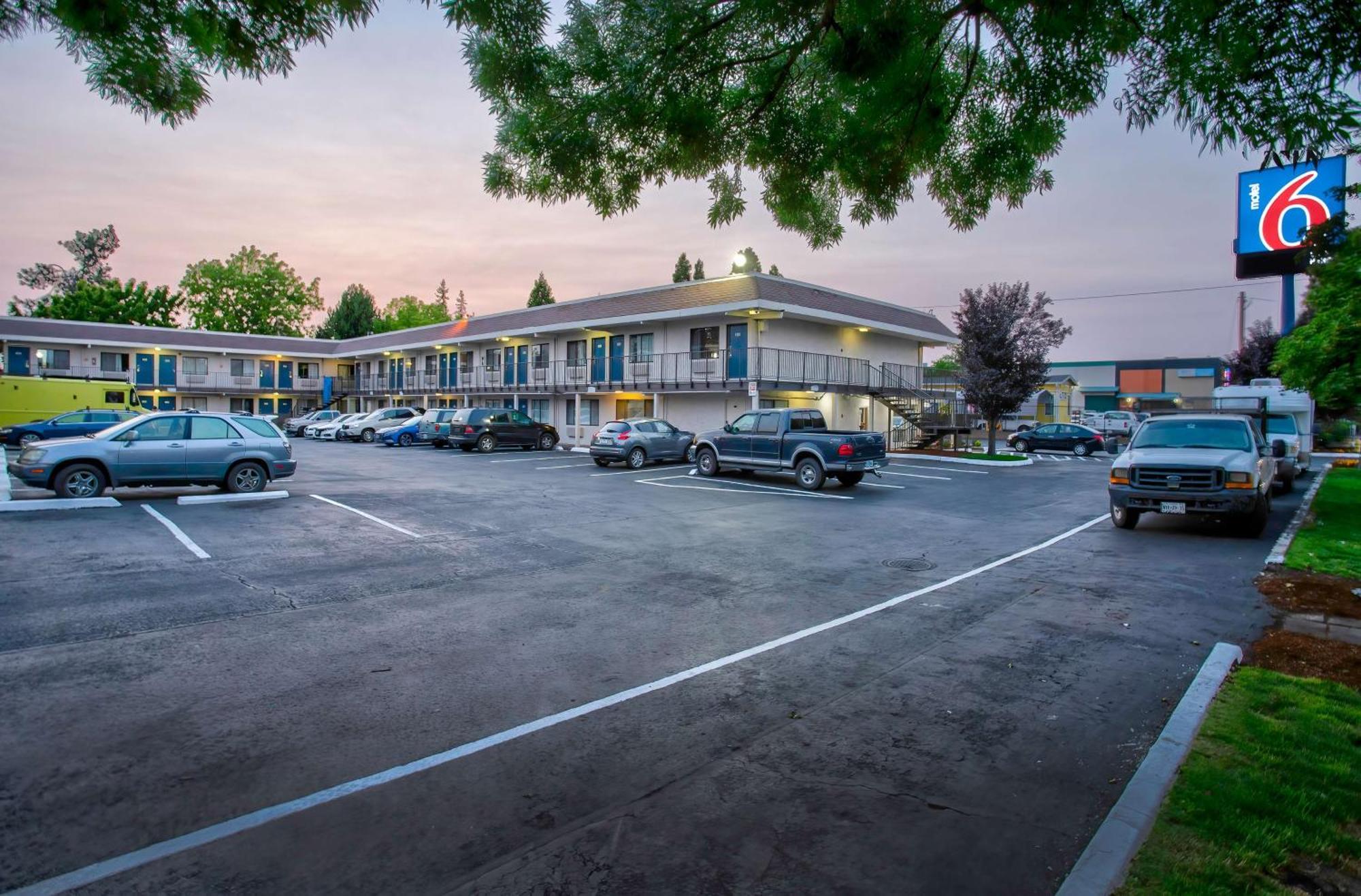 Motel 6-Salem, Or Ngoại thất bức ảnh