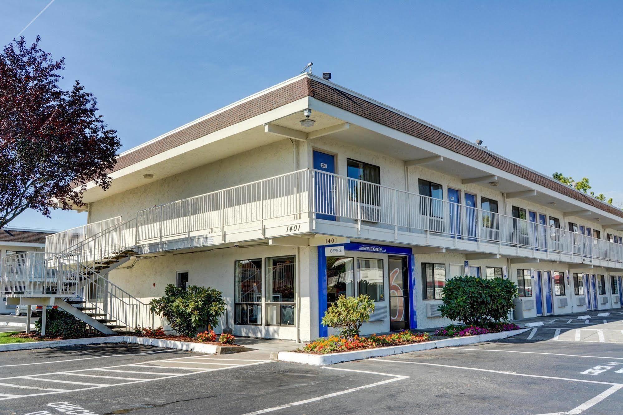 Motel 6-Salem, Or Ngoại thất bức ảnh
